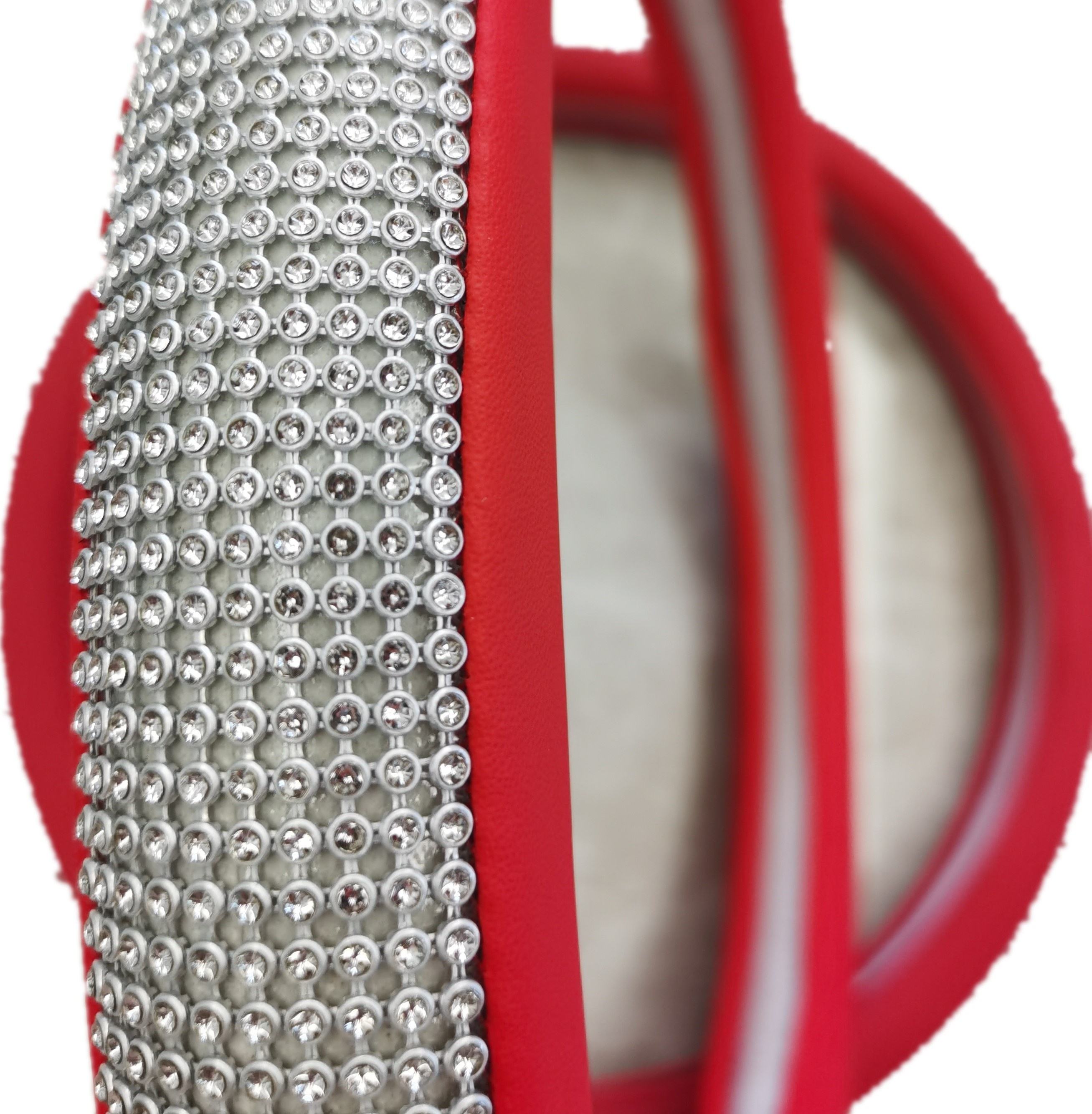 Girl Steering Wheel Cover with Crystal Rhinesto<i></i>nes - Universal Luxury Car Accessory | Yiwu Xieqian A